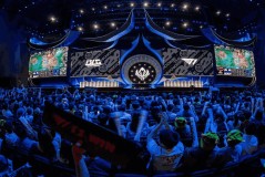 PSG战队S15总决赛夺冠，电竞精神闪耀团队力量